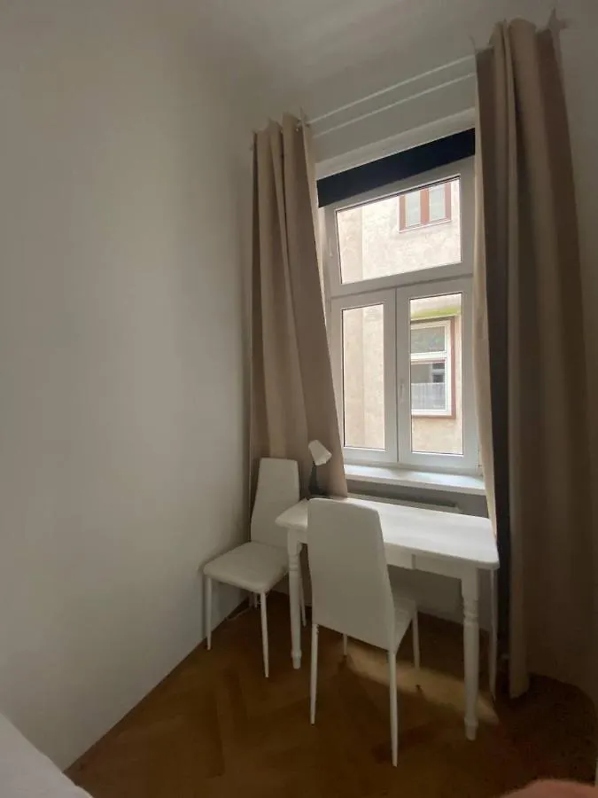 Komfortables Zimmer Nahe U-Bahn 维也纳